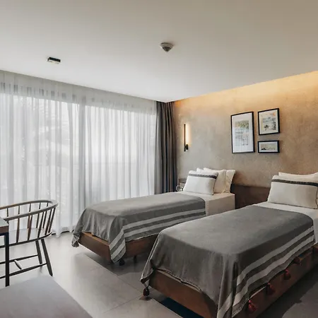 Club Marvy 오즈데르