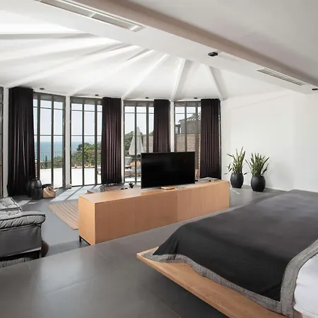 Club Marvy Resort