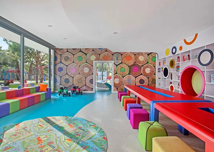 אתר נופש Club Marvy 5*